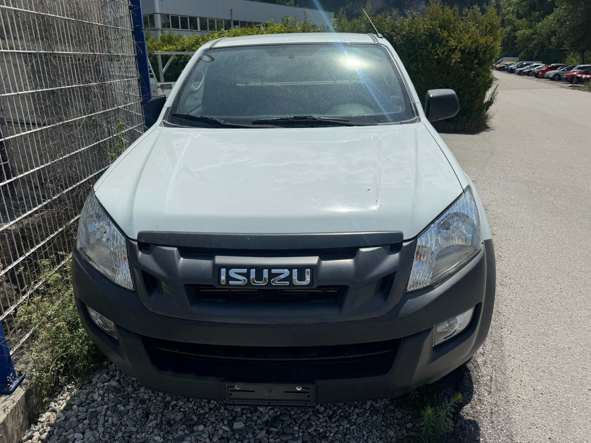 ISUZU D-MAX 2.5 SpaceCab Satellite 4x4-image-1