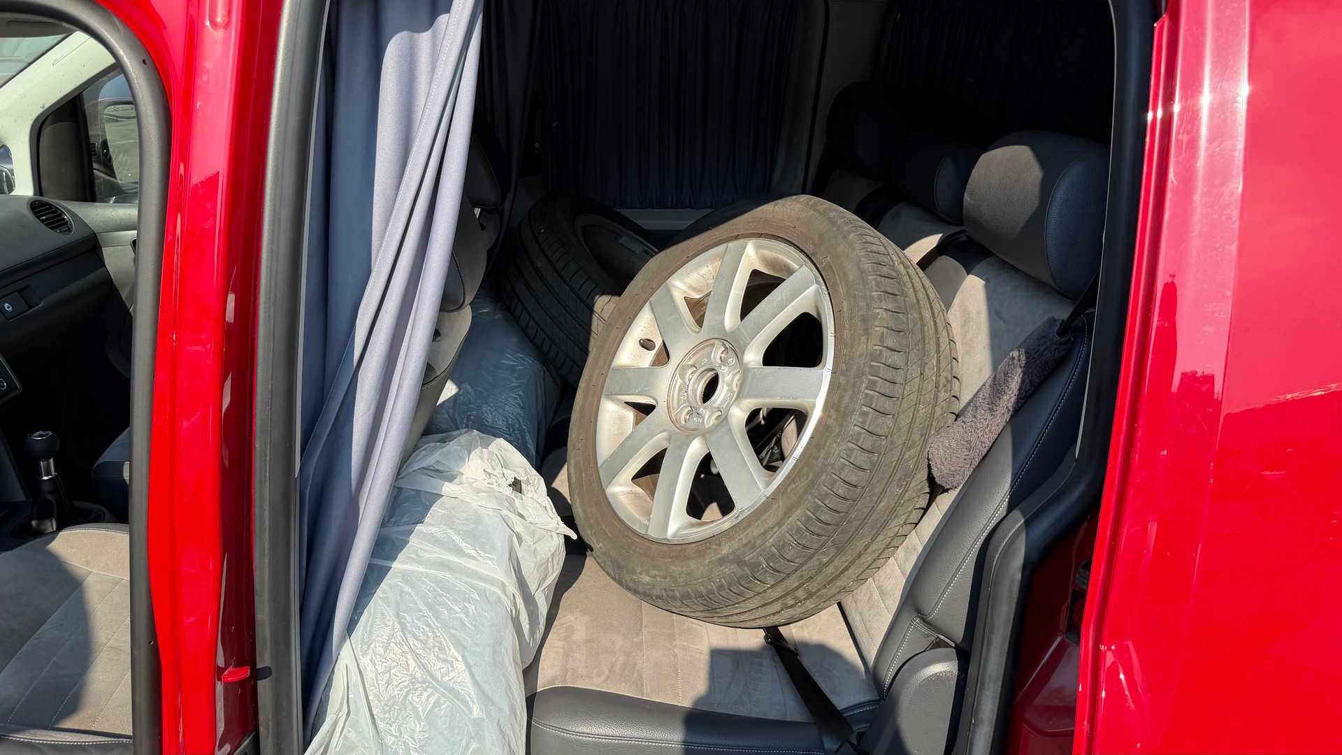 VW Caddy 2.0 TDI CR Trendline-image-8