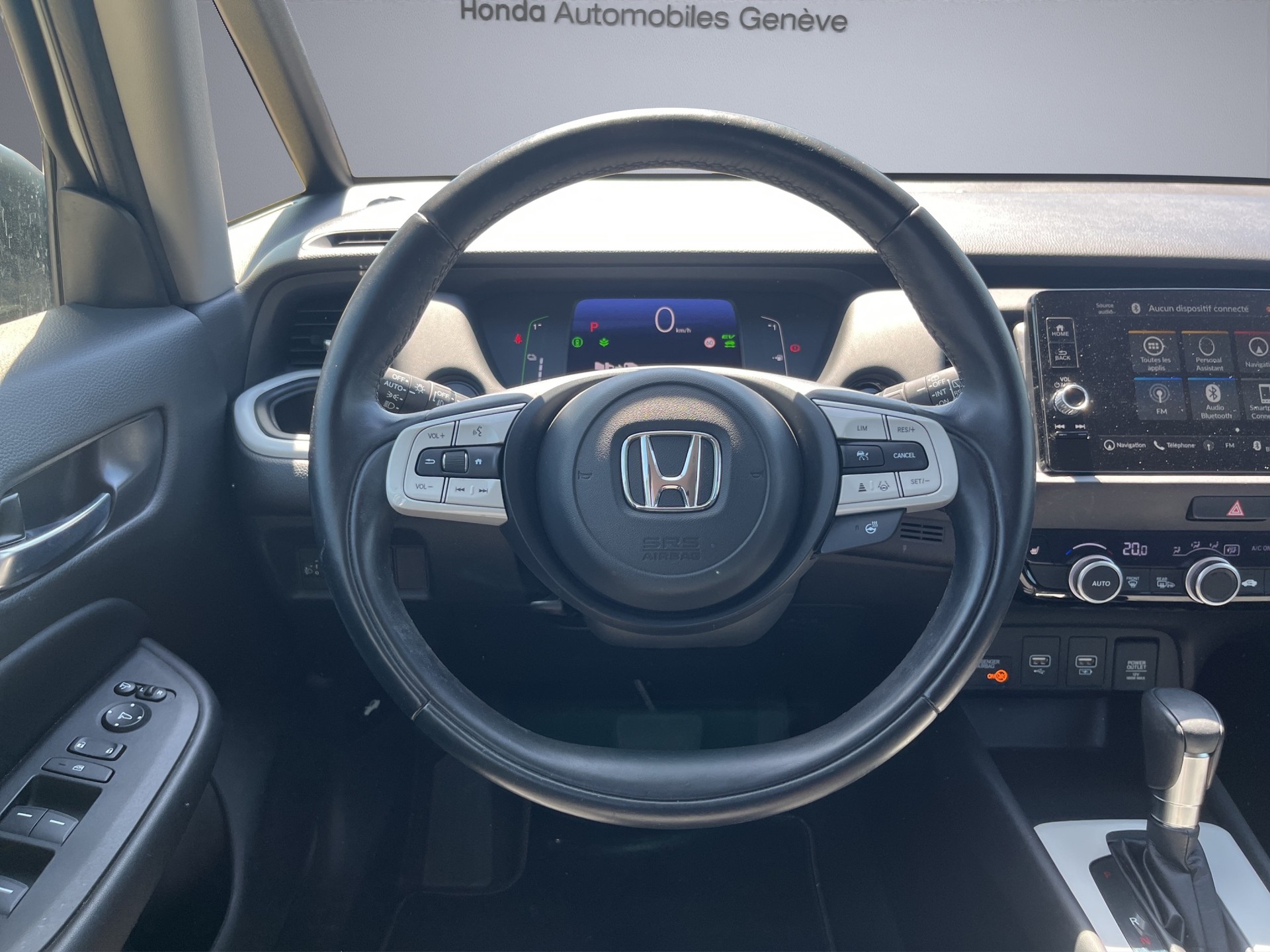 HONDA Jazz 1.5 i-MMD Executive-image-9