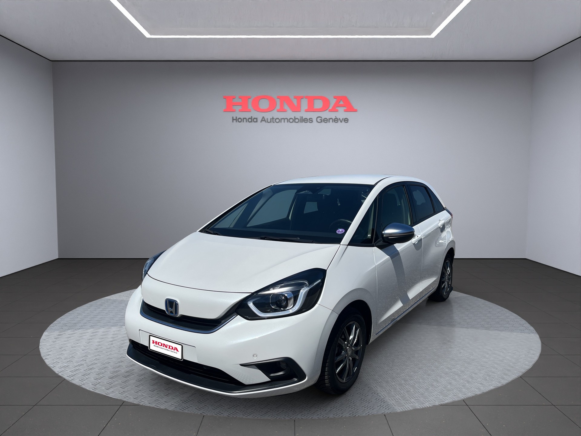 HONDA Jazz 1.5 i-MMD Executive-showroom-element-3