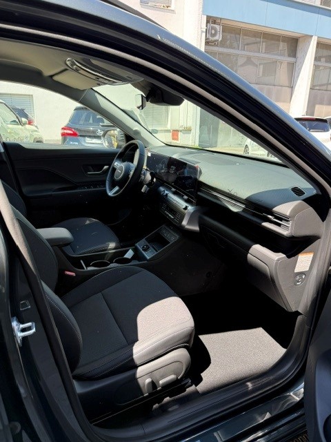 HYUNDAI Kona 65,4 kWh Electric Amplia-image-11