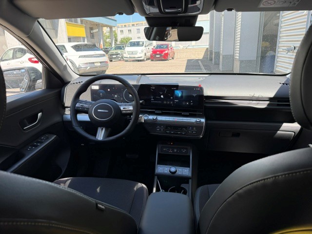HYUNDAI Kona 65,4 kWh Electric Amplia-image-13