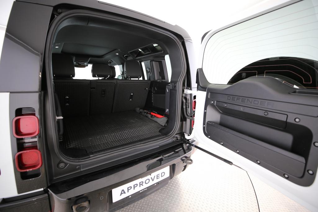 LAND ROVER Defender 110 2.0 P400e X-Dynamic HSE-image-13