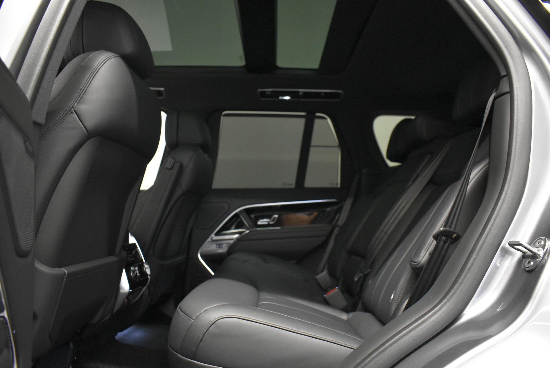 LAND ROVER Range Rover 3.0 I6 P460e HSE-image-8