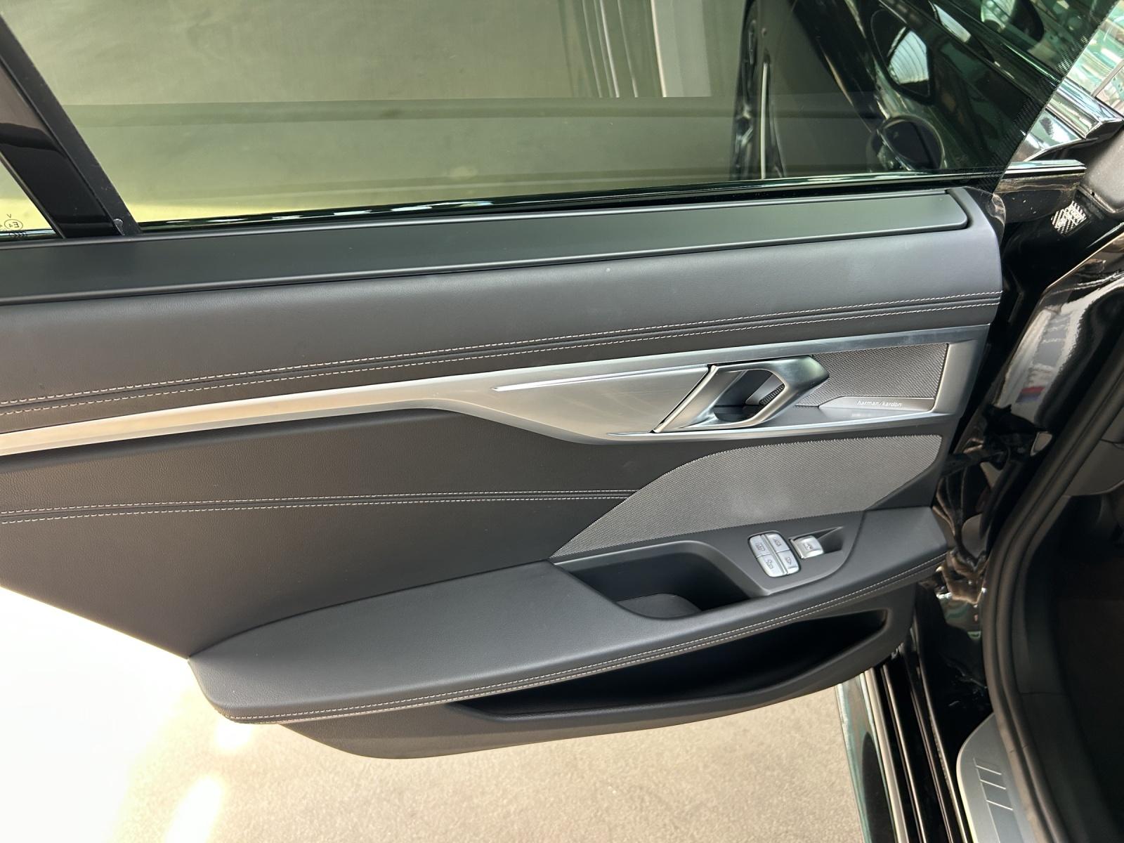 BMW 840d xDrive Gran Coupé-image-18