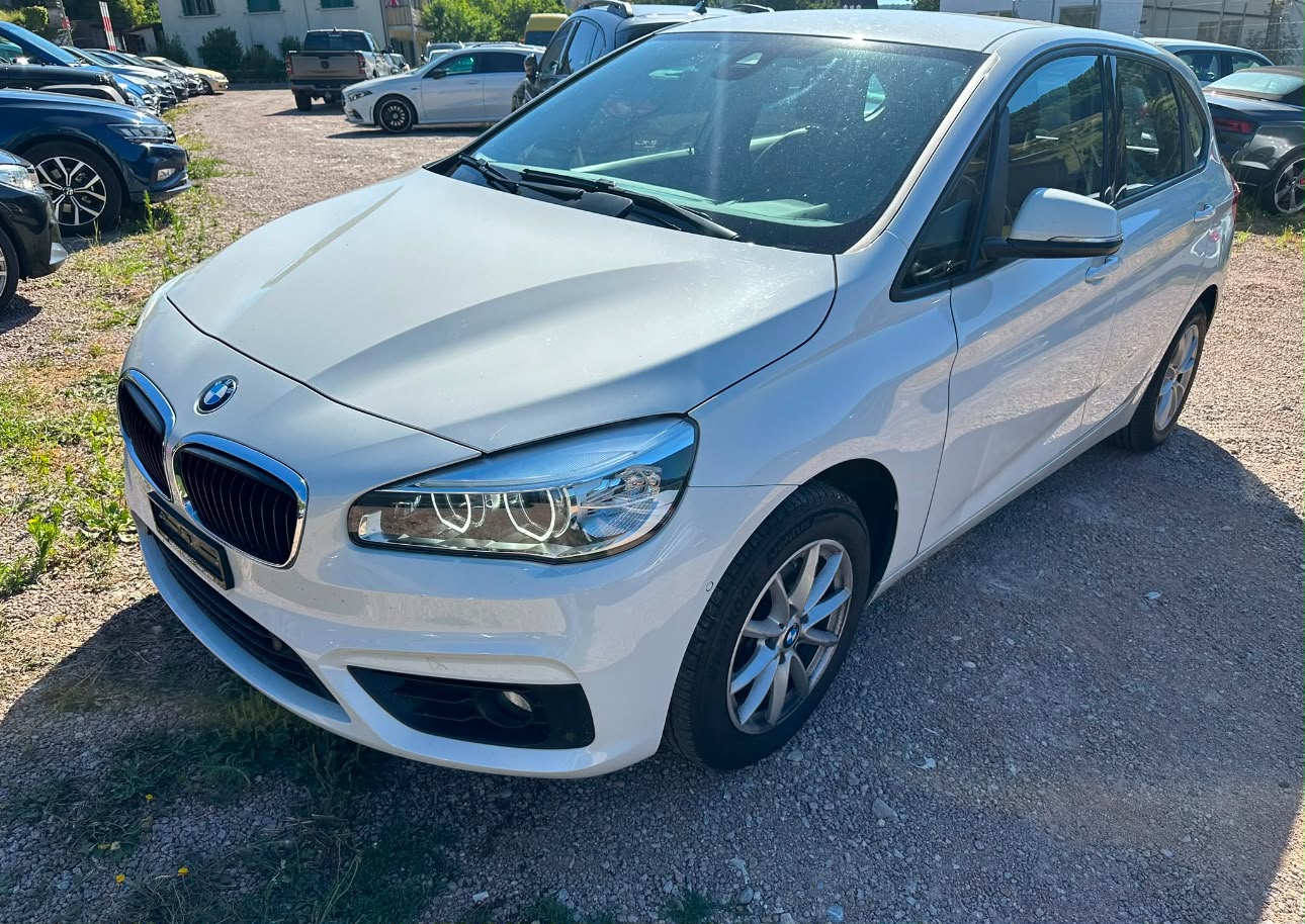 BMW 218i Active Tourer Steptronic-image-0