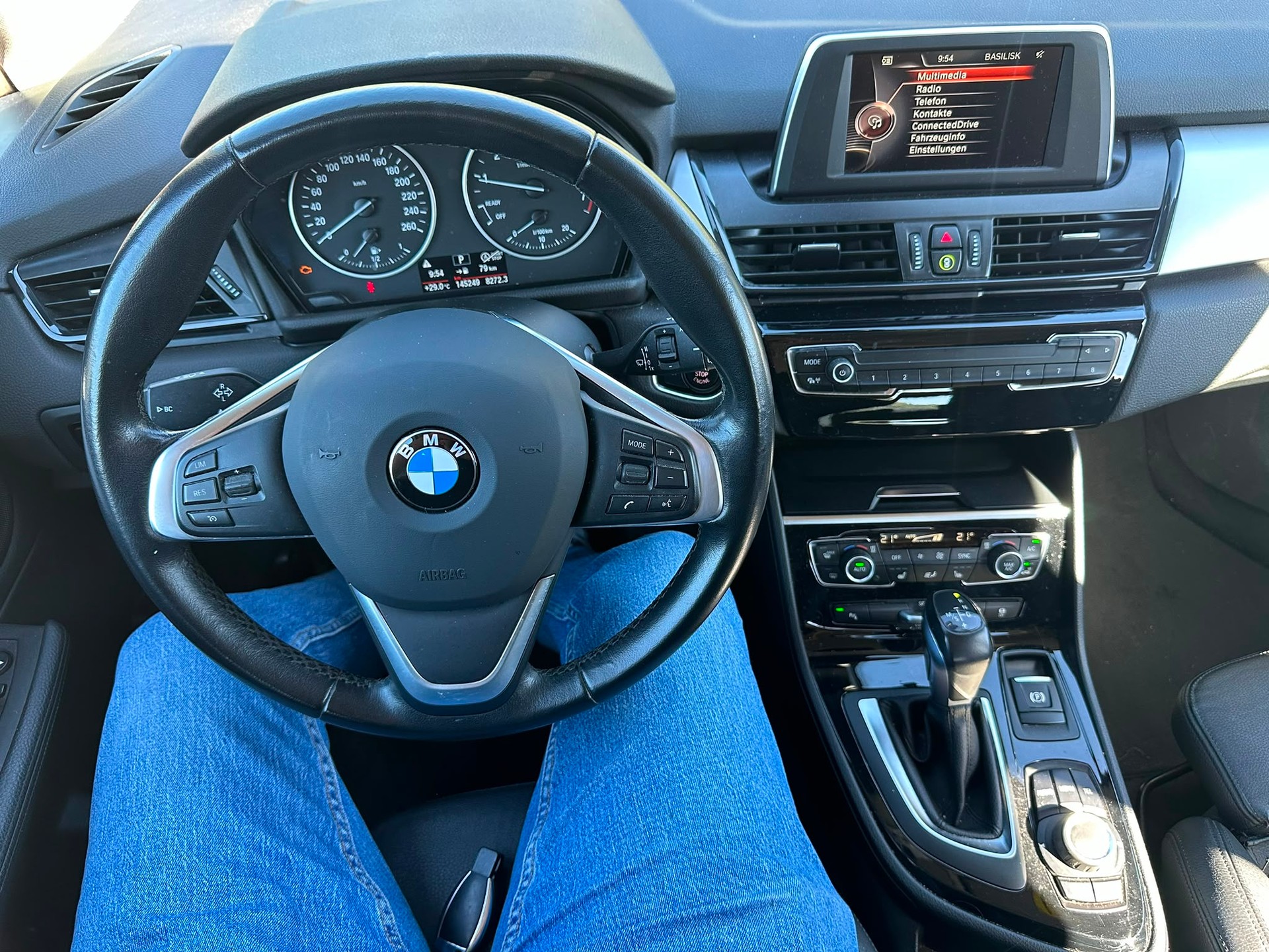 BMW 218i Active Tourer Steptronic-image-14