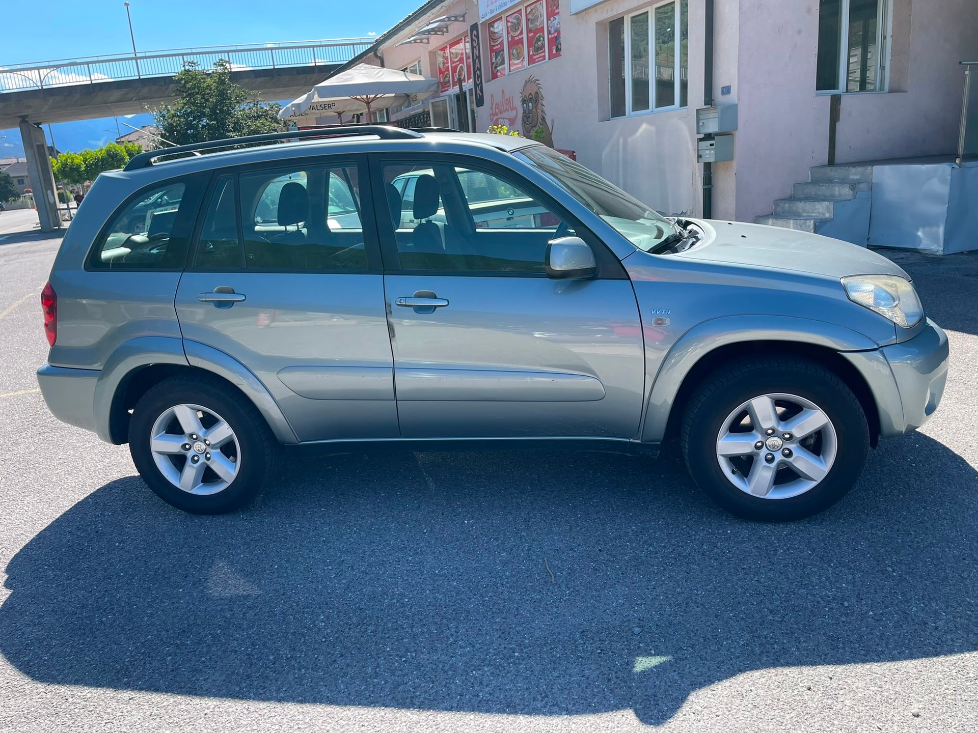 TOYOTA RAV-4 2.0 16V Linea Luna-image-2