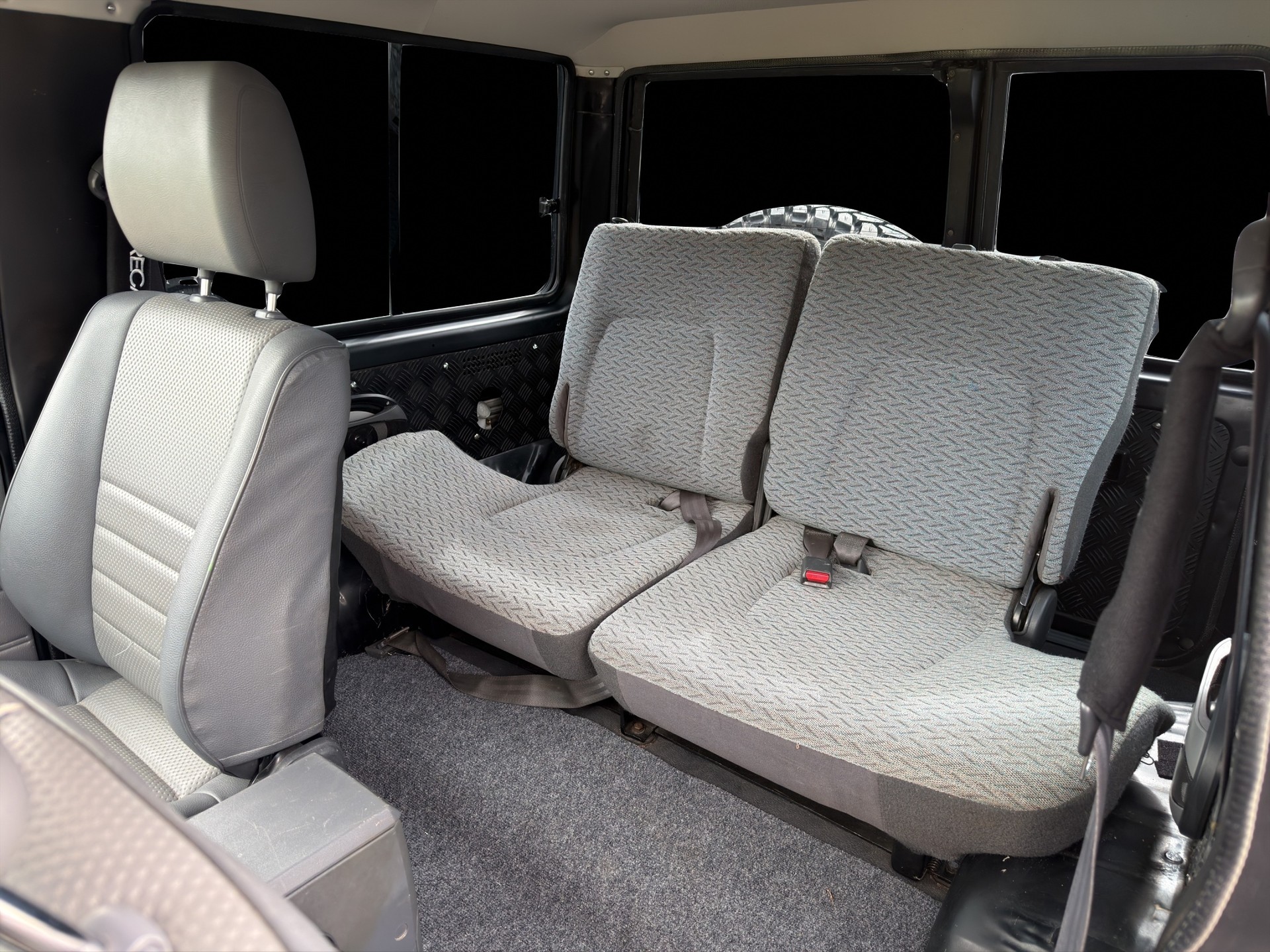 TOYOTA Land Cruiser 400 HdT 4.2 D-image-8