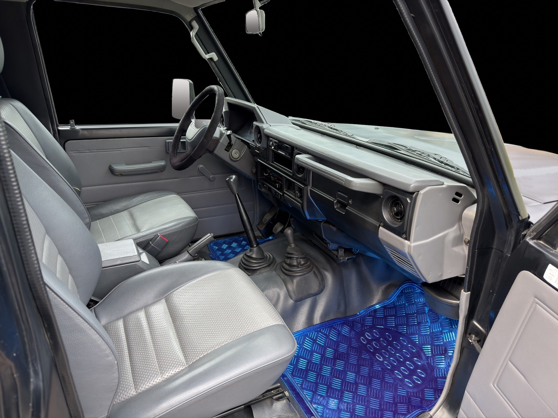 TOYOTA Land Cruiser 400 HdT 4.2 D-image-10