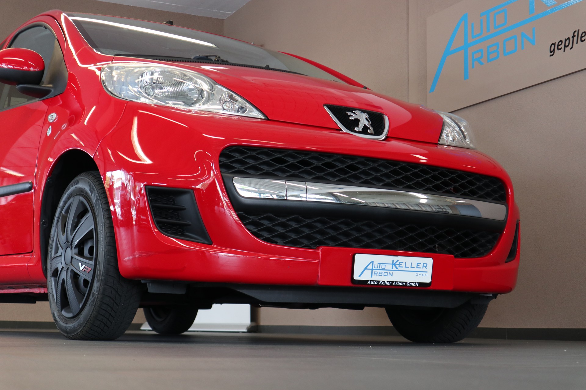 PEUGEOT 107 1.0 Trendy EGS-image-4