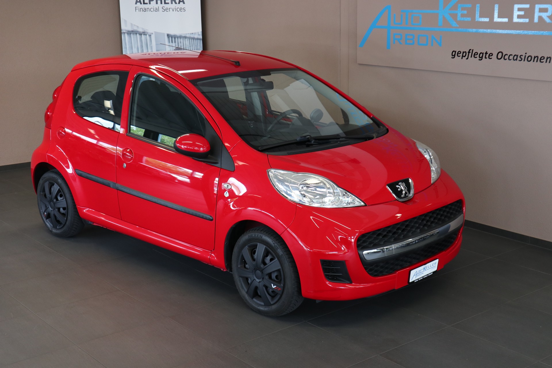 PEUGEOT 107 1.0 Trendy EGS-image-1