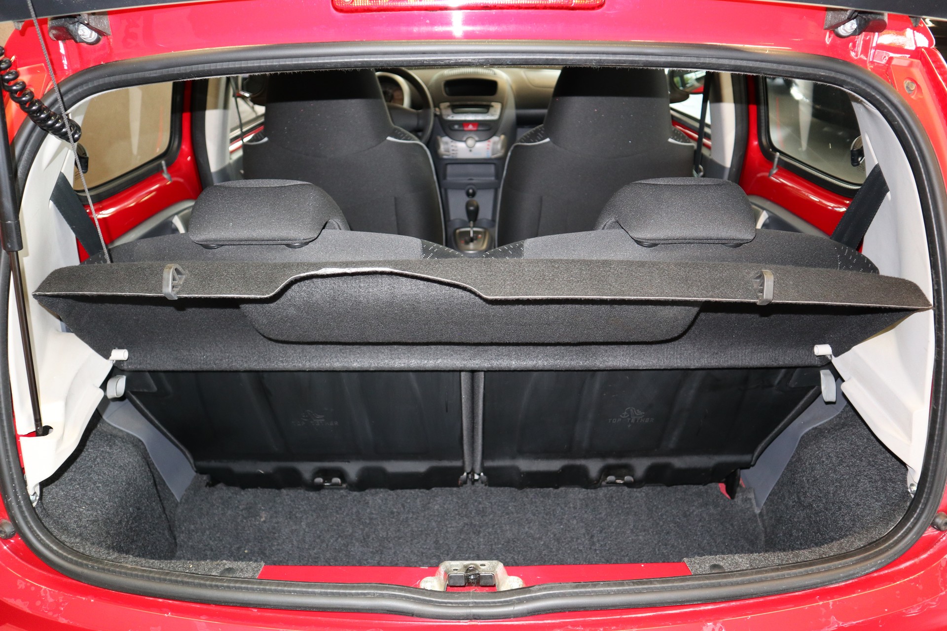 PEUGEOT 107 1.0 Trendy EGS-image-9