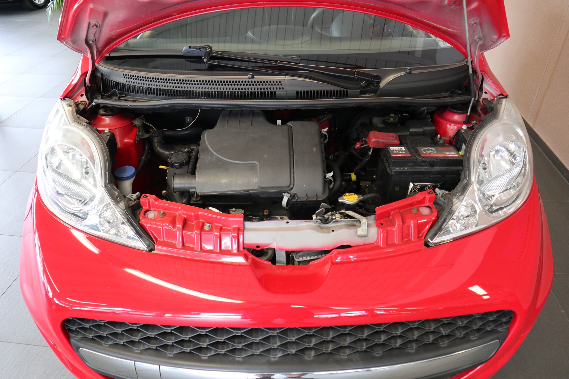 PEUGEOT 107 1.0 Trendy EGS-image-15