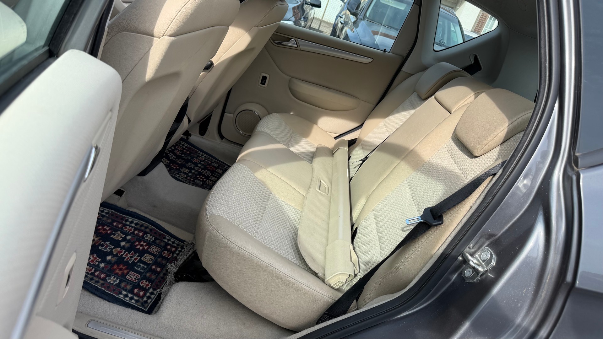 MERCEDES-BENZ A 200 Avantgarde Autotronic-image-9