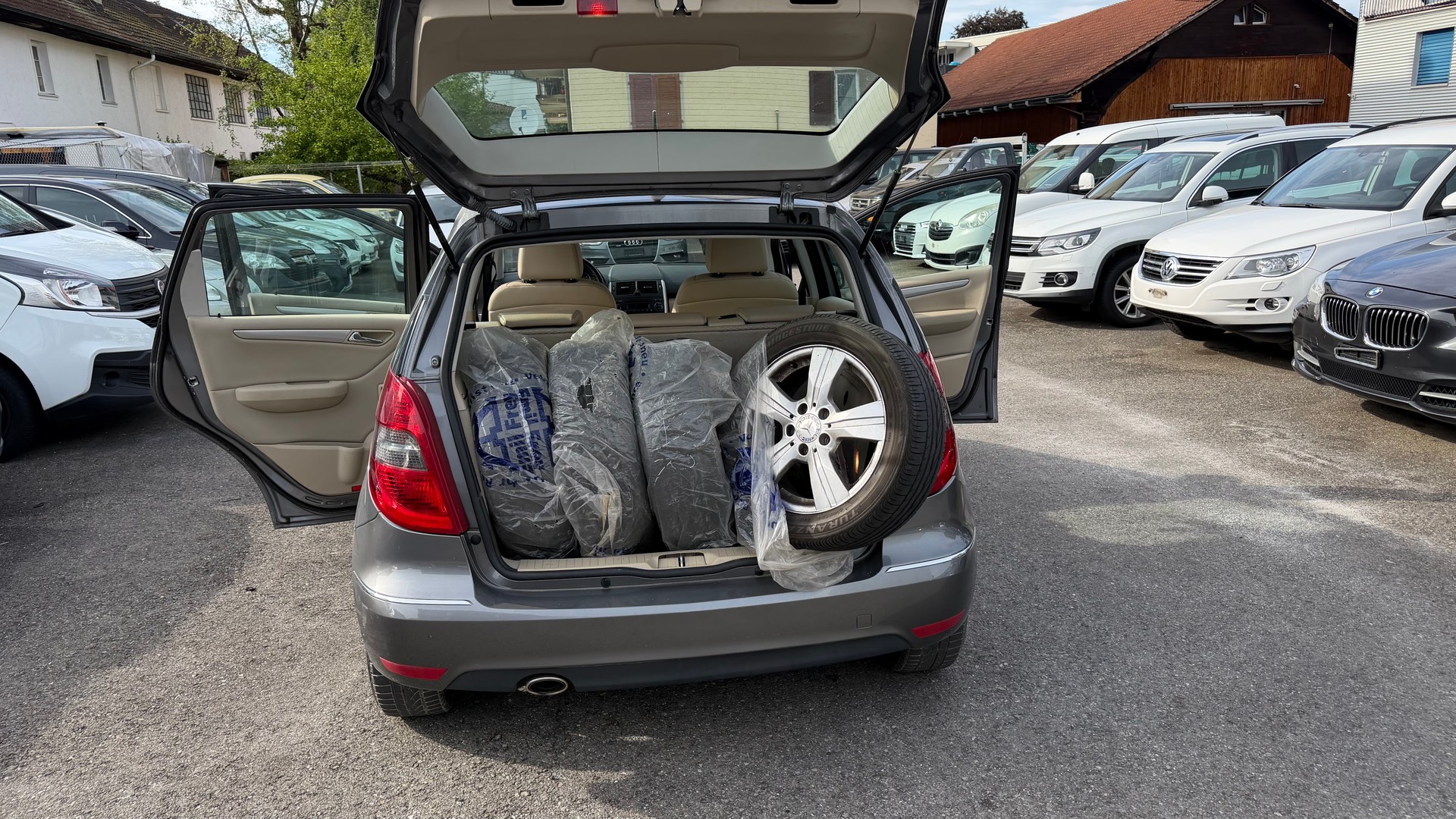 MERCEDES-BENZ A 200 Avantgarde Autotronic-image-11