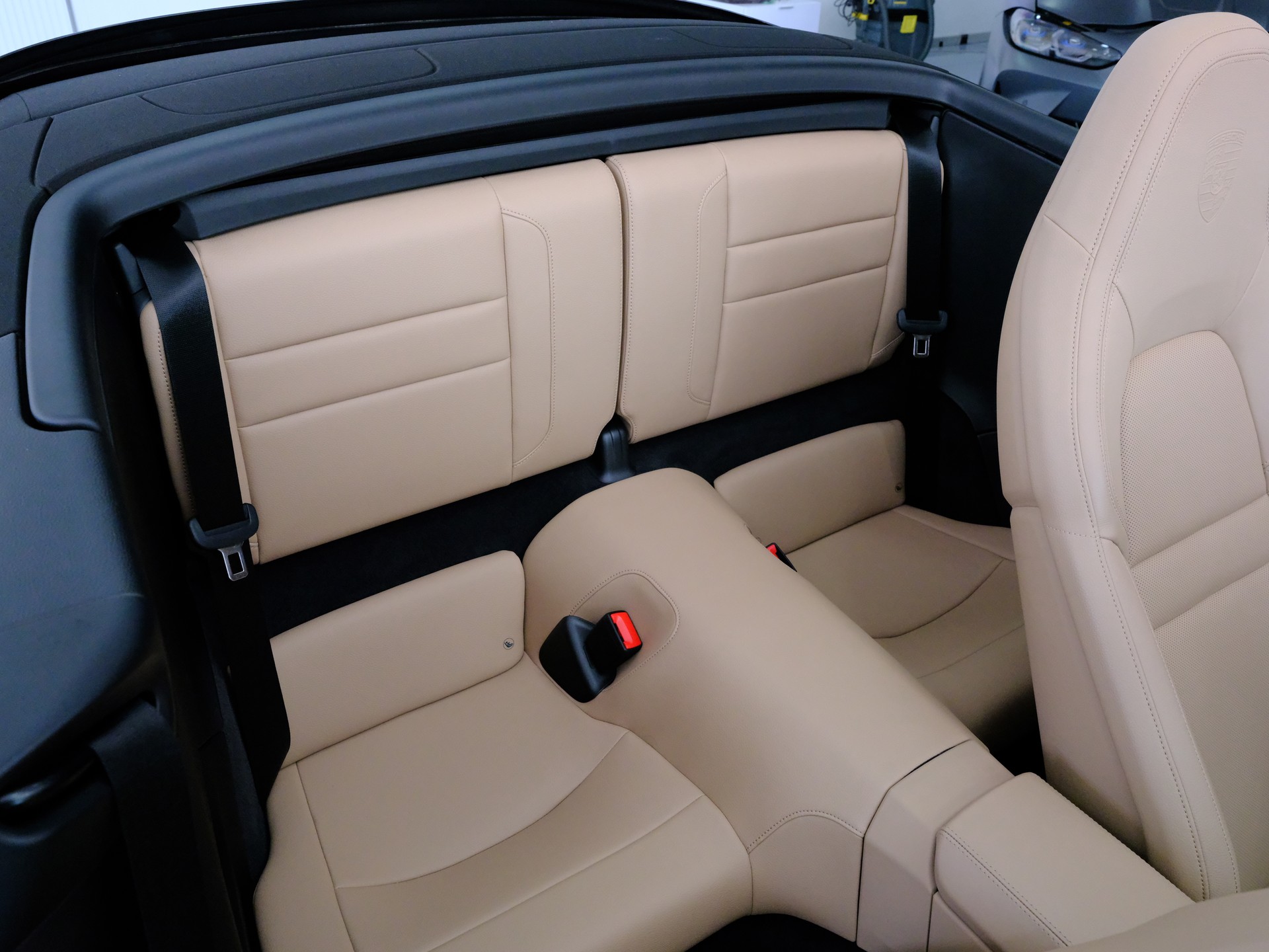 PORSCHE 911 Carrera 4S Cabriolet PDK-image-15