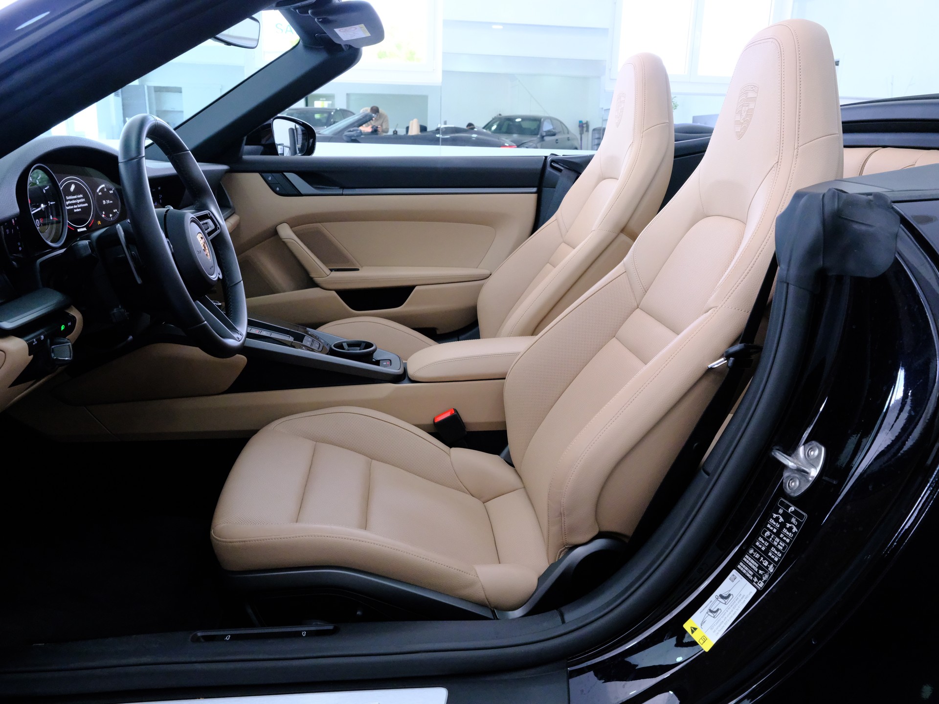 PORSCHE 911 Carrera 4S Cabriolet PDK-image-10