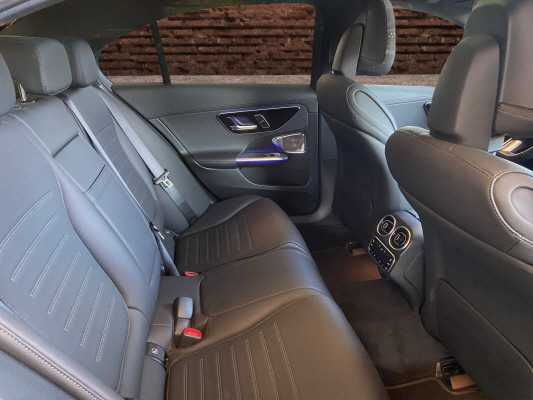 MERCEDES-BENZ C 300 4 Matic-image-12