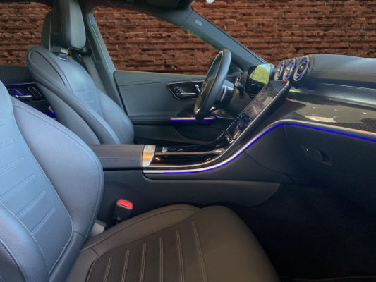 MERCEDES-BENZ C 300 4 Matic-image-11