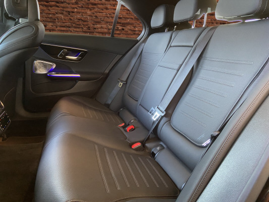 MERCEDES-BENZ C 300 4 Matic-image-13