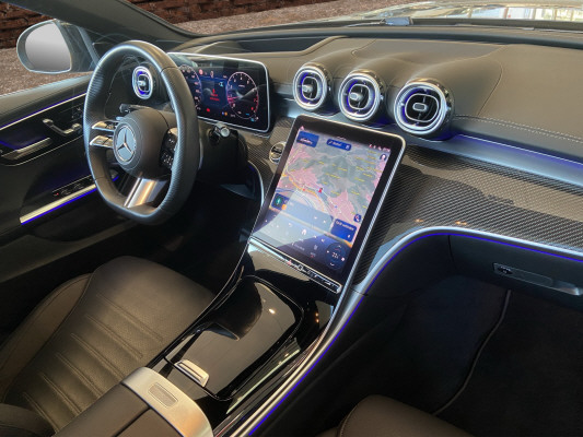 MERCEDES-BENZ C 300 4 Matic-image-14