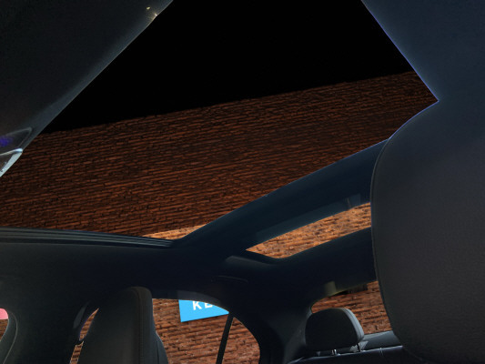 MERCEDES-BENZ C 300 4 Matic-image-8