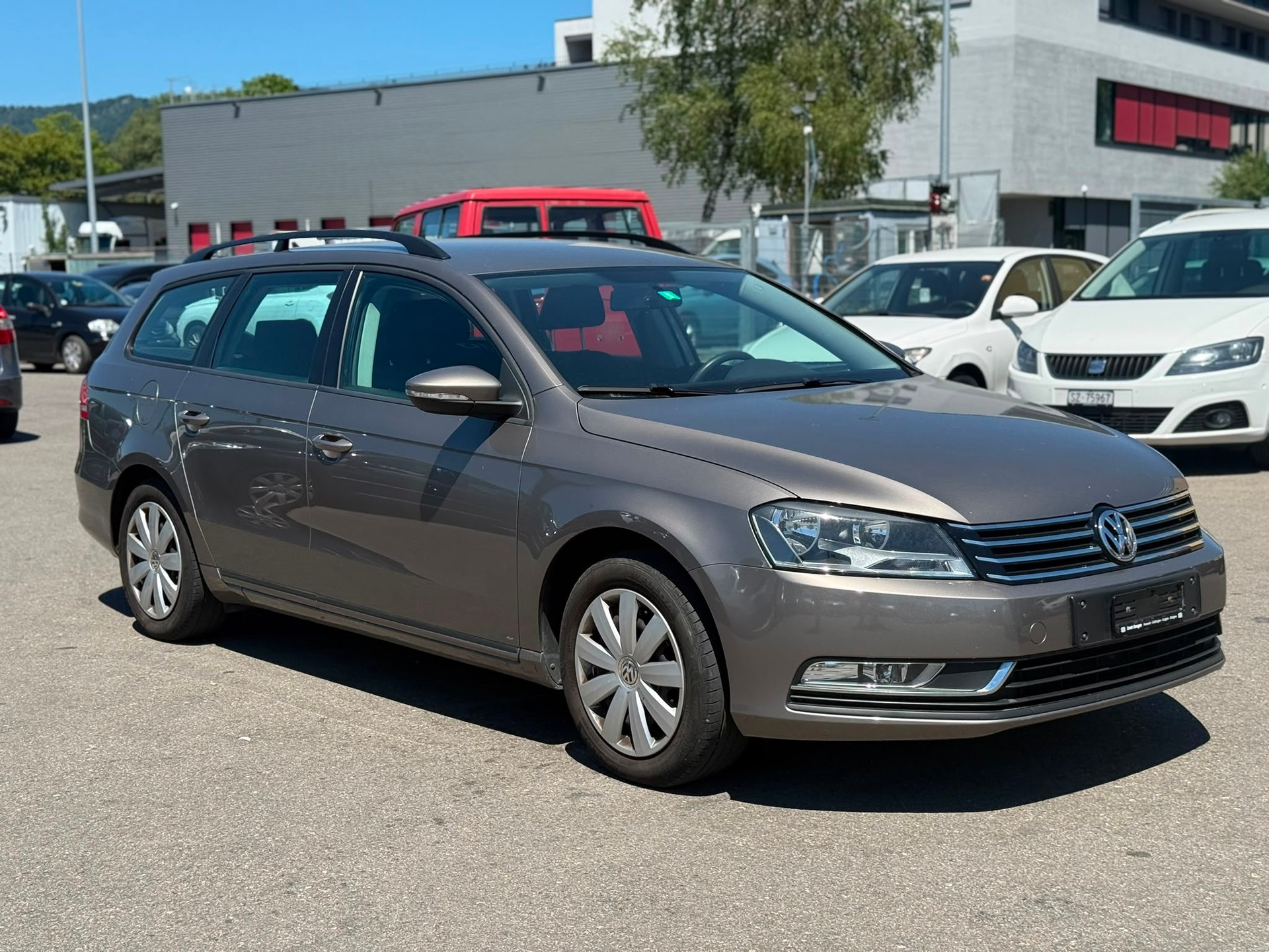 VW Passat Variant 1.4 TSI Trendline-image-1