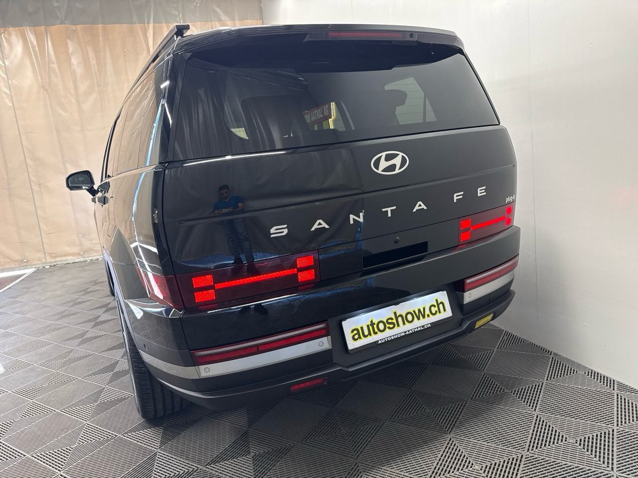 HYUNDAI Santa Fe 1.6 T-GDi PHEV Calligraphy 4WD Automatic-image-16