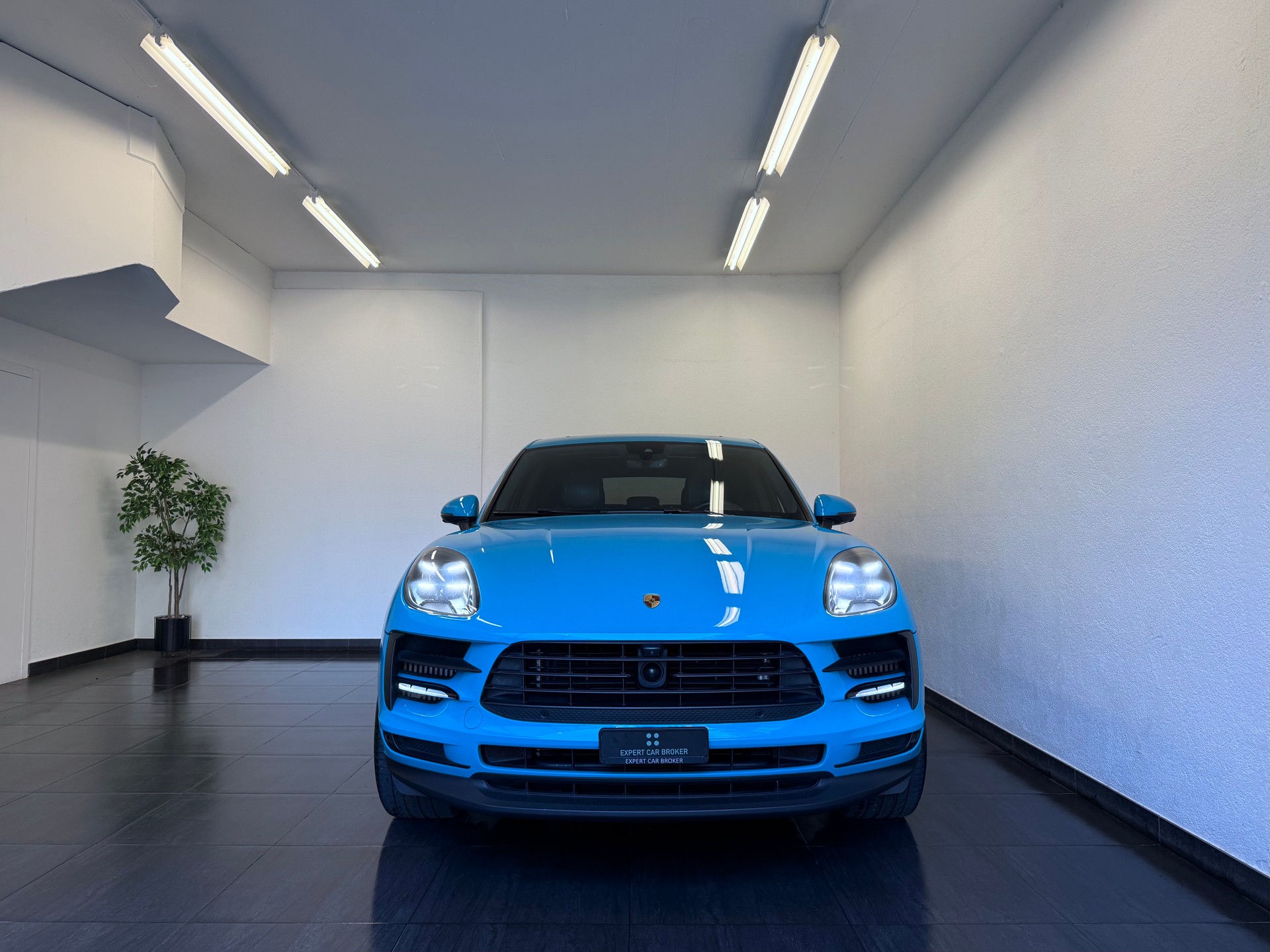 PORSCHE Macan S PDK "Miami Blue"-image-3