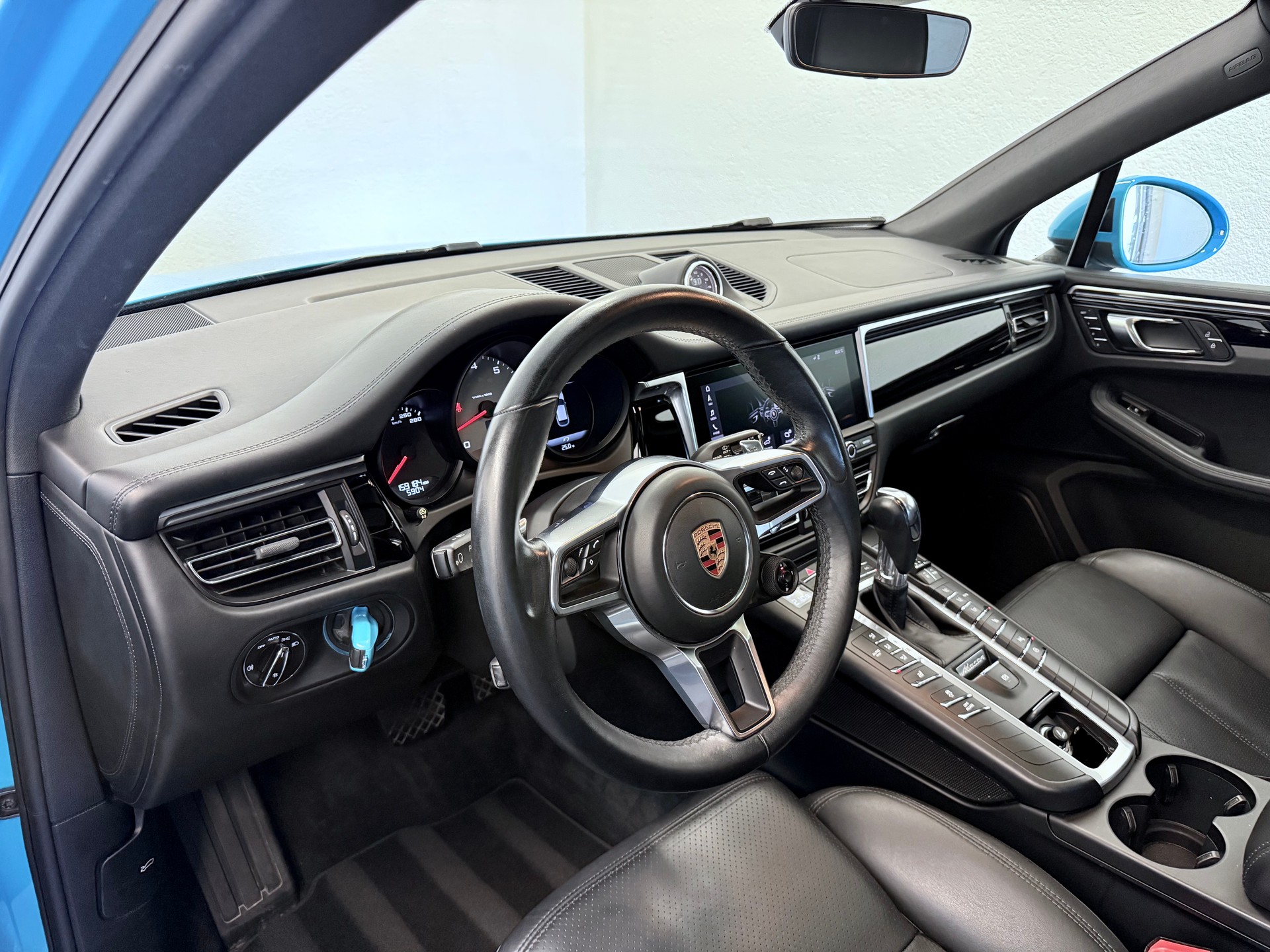 PORSCHE Macan S PDK "Miami Blue"-image-14