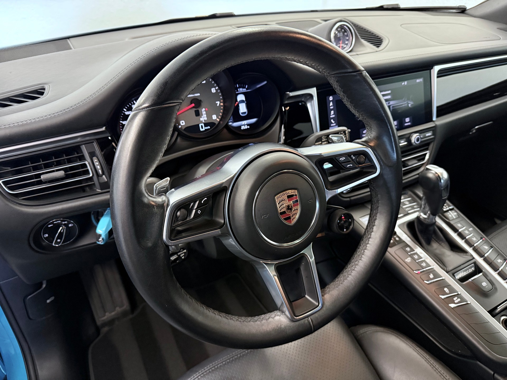 PORSCHE Macan S PDK "Miami Blue"-image-28