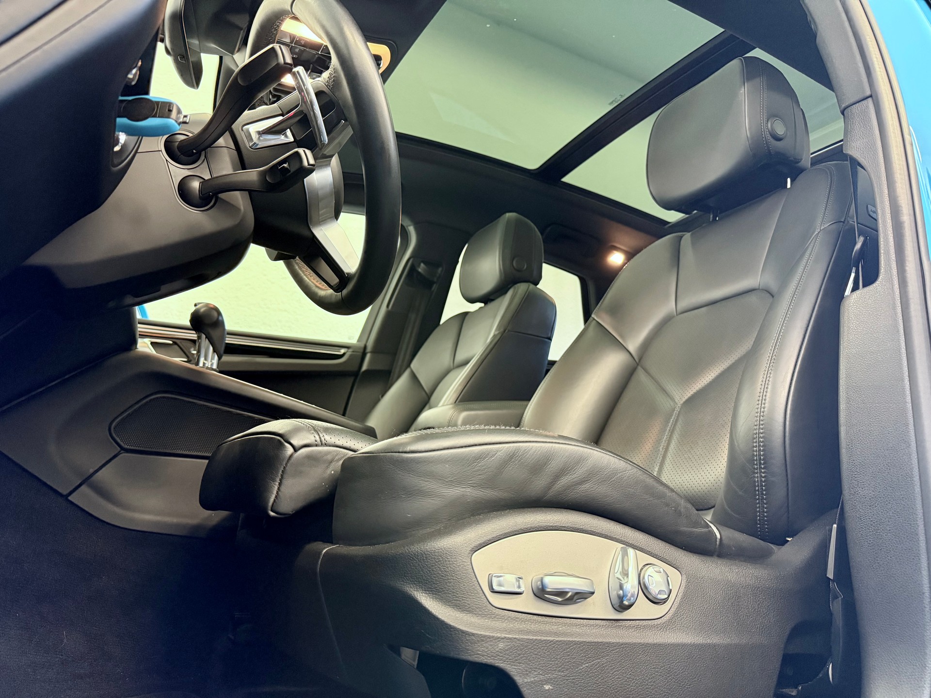 PORSCHE Macan S PDK "Miami Blue"-image-21