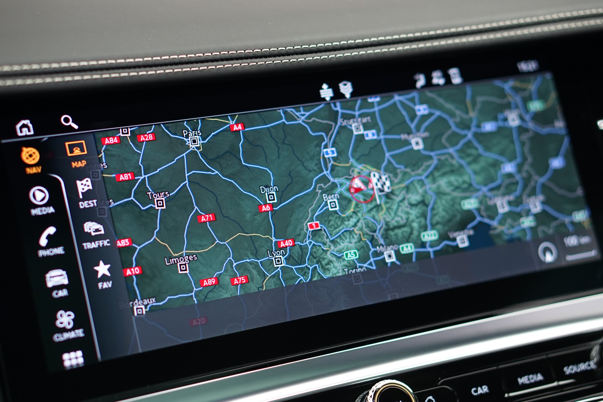 BENTLEY Continental GT 4.0 V8 *Naim* *Touring Spec* *Panoramadach*-image-22