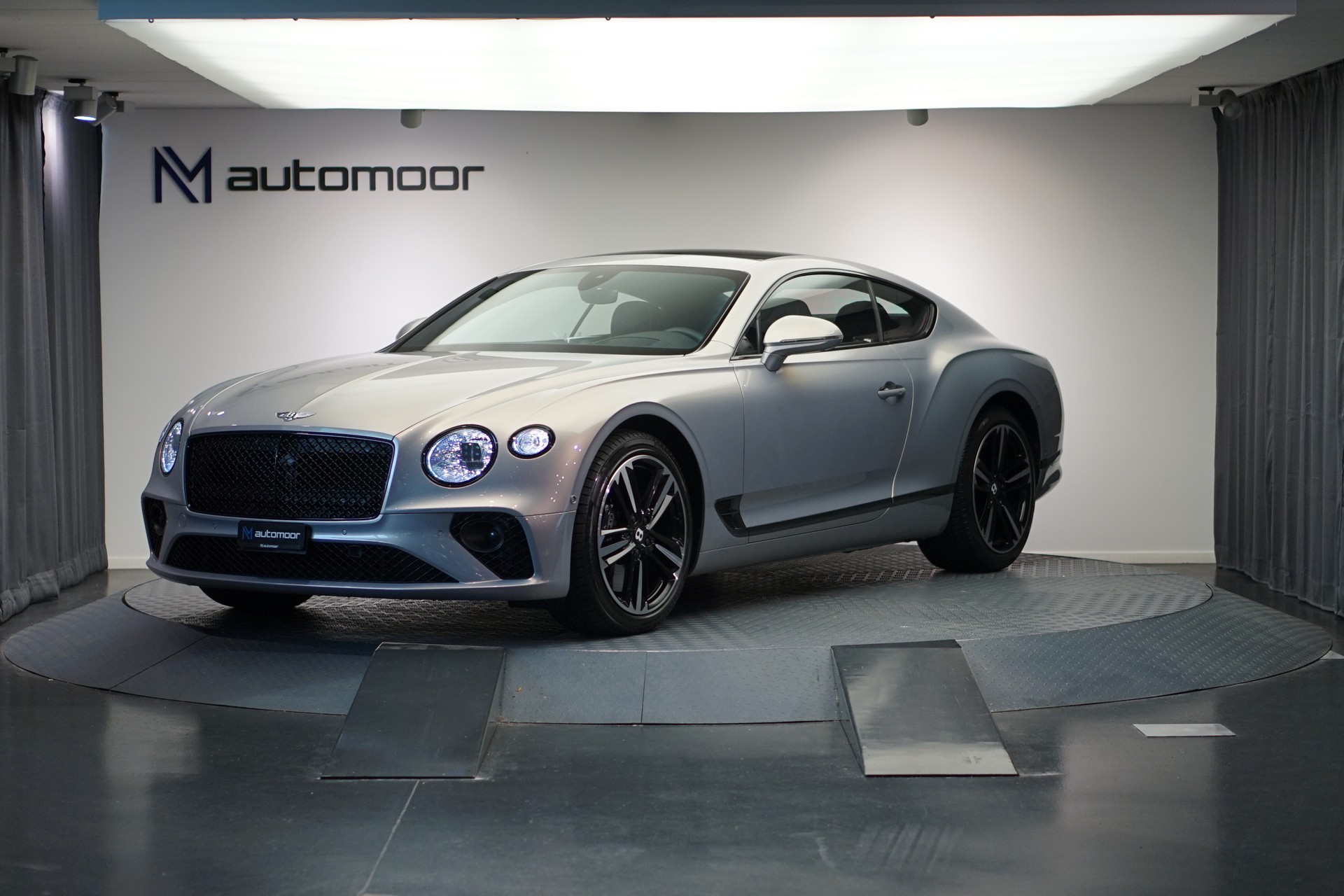 BENTLEY Continental GT 4.0 V8 *Naim* *Touring Spec* *Panoramadach*-image-0