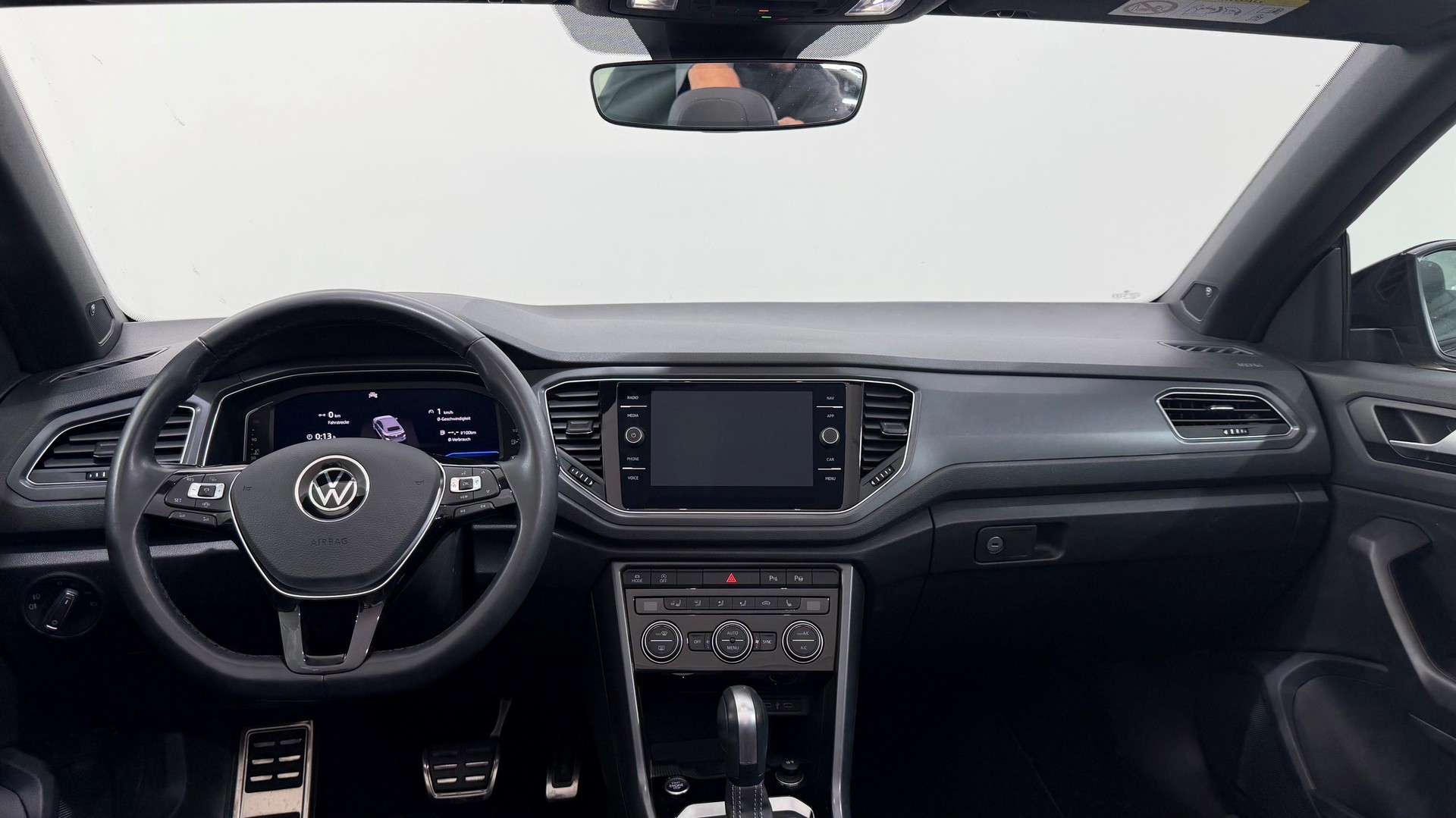 VOLVO T-Roc Cabriolet 1.5 TSI R-Line-image-4