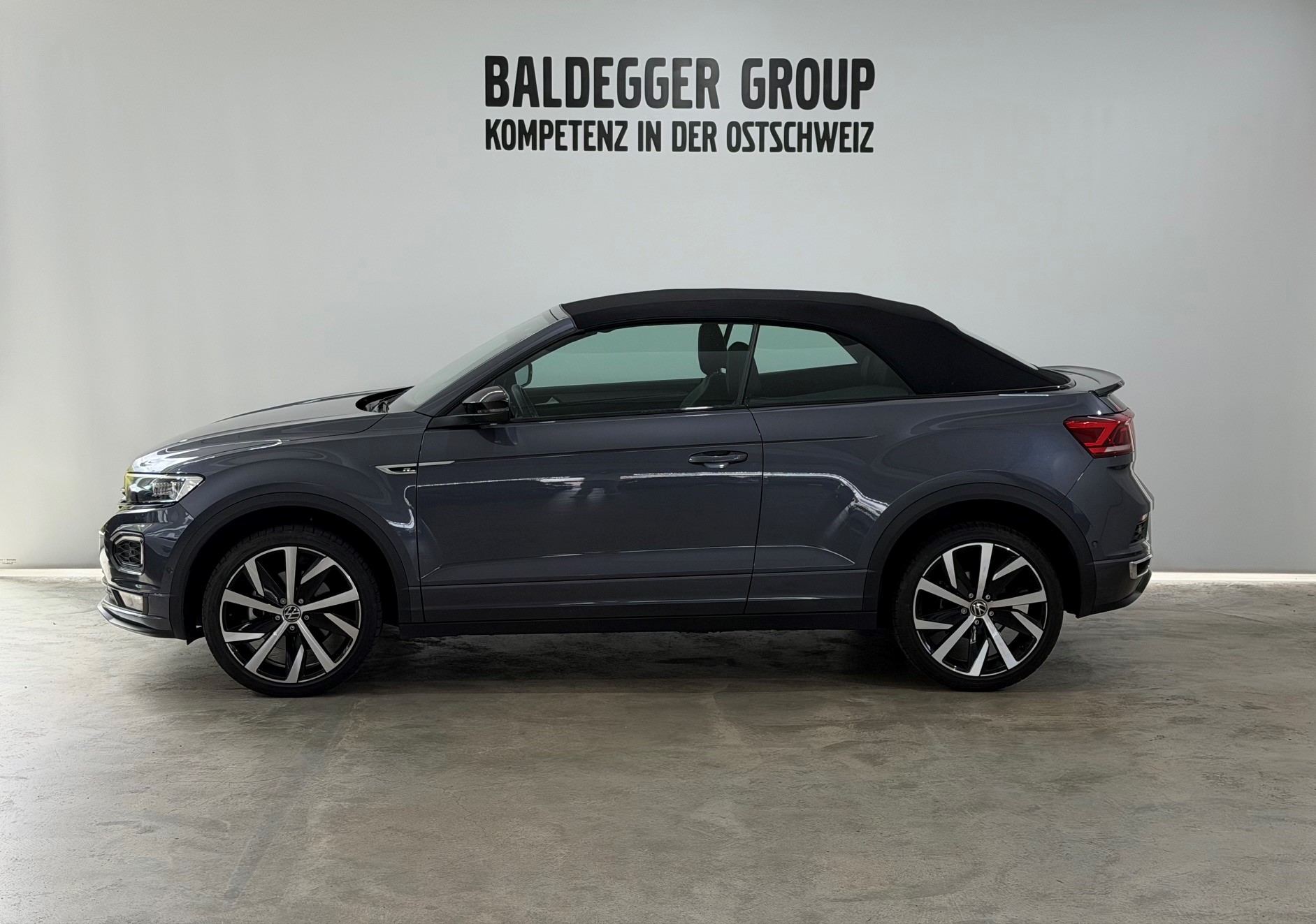 VOLVO T-Roc Cabriolet 1.5 TSI R-Line-image-2