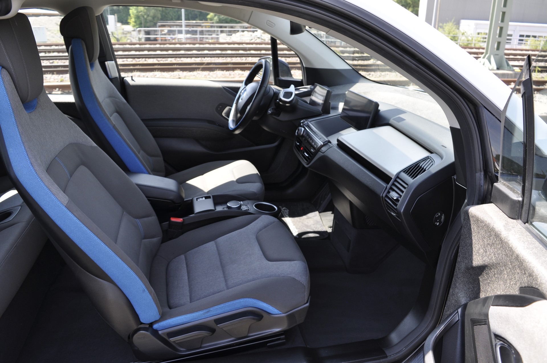 BMW i3 (94Ah)-image-8