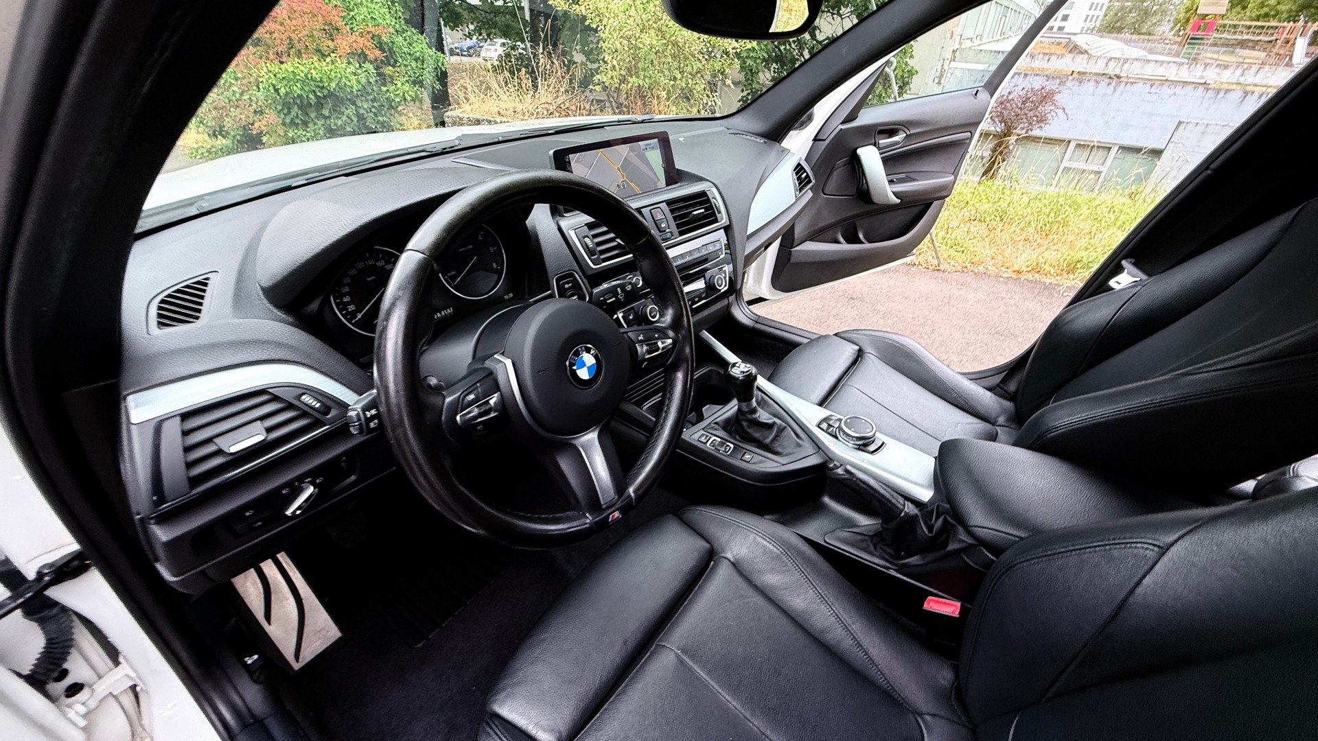 BMW 118d xDrive M Sport-image-10