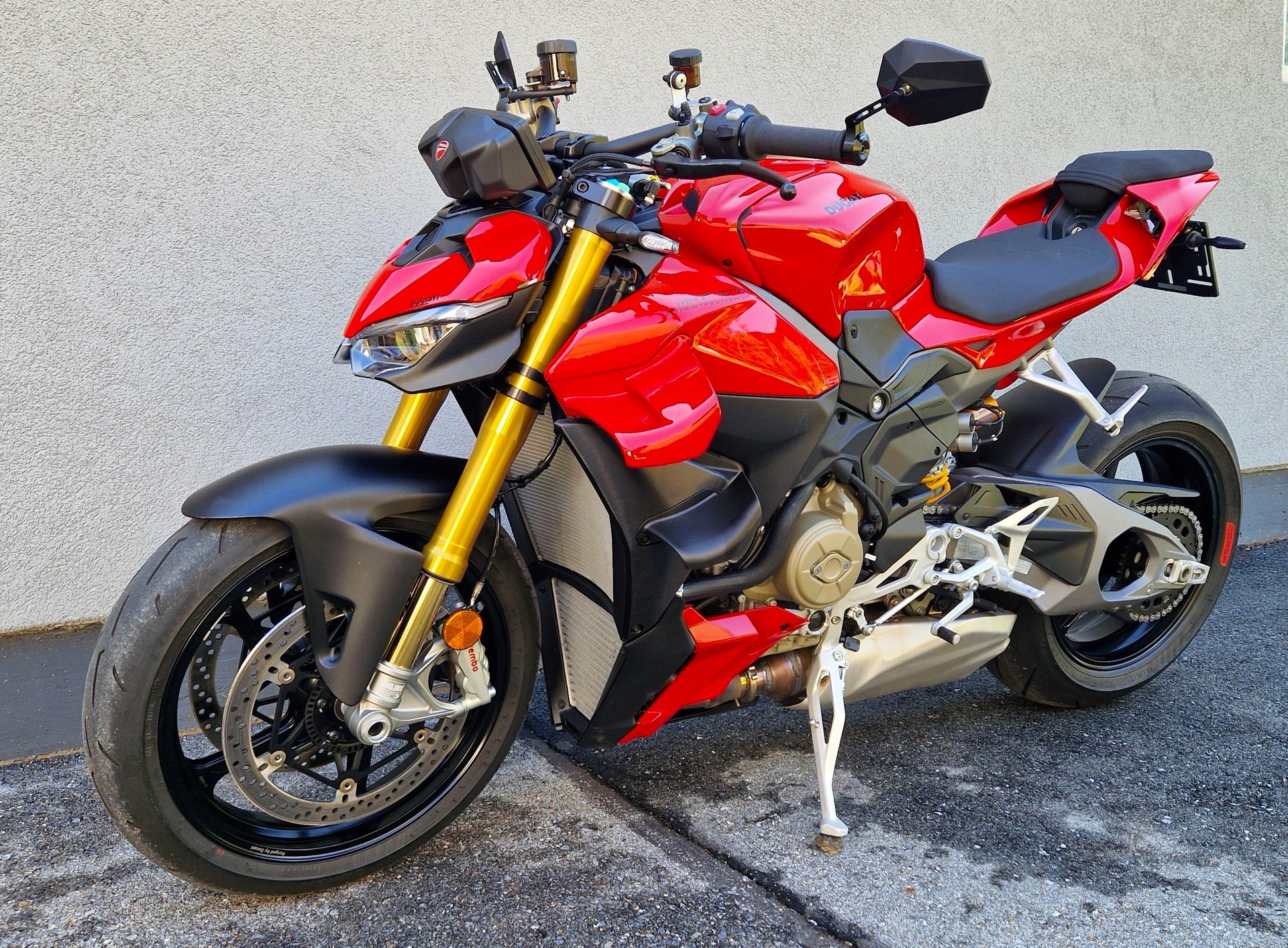 DUCATI STREETFIGHTER V4 S-showroom-element-2