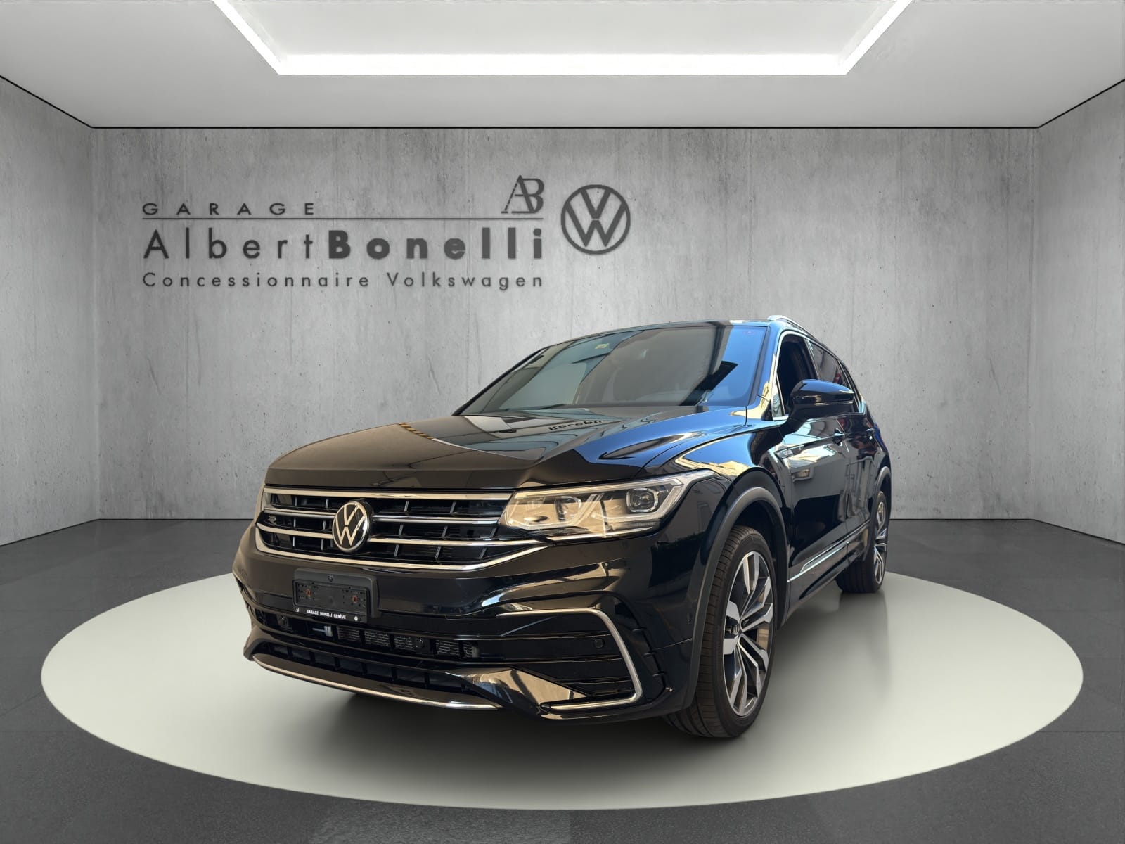 VW Tiguan Allspace 2.0TSI R-Line 4Motion DSG-image-0