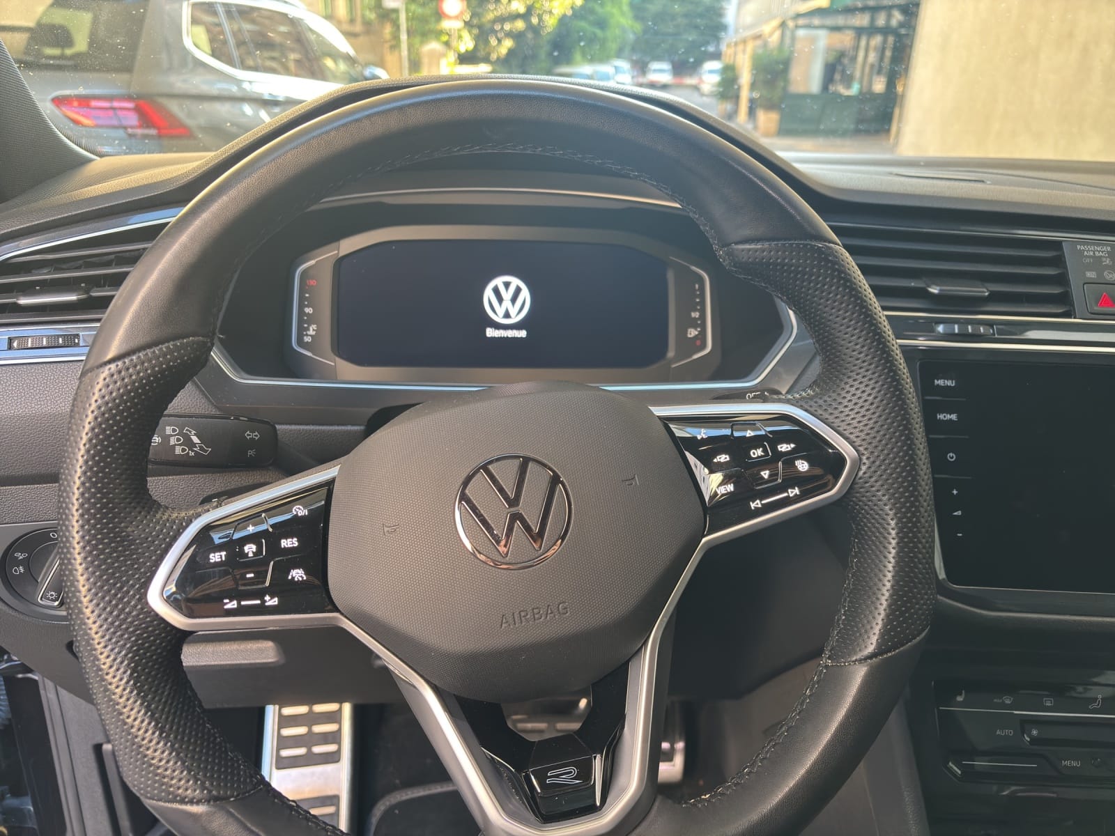 VW Tiguan Allspace 2.0TSI R-Line 4Motion DSG-image-5