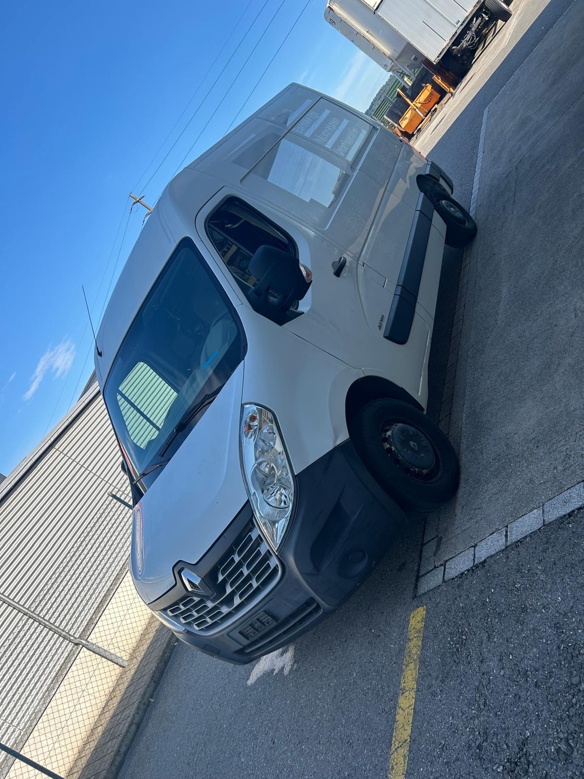 RENAULT Master T35 2.3dCi 125 L2H2-image-0