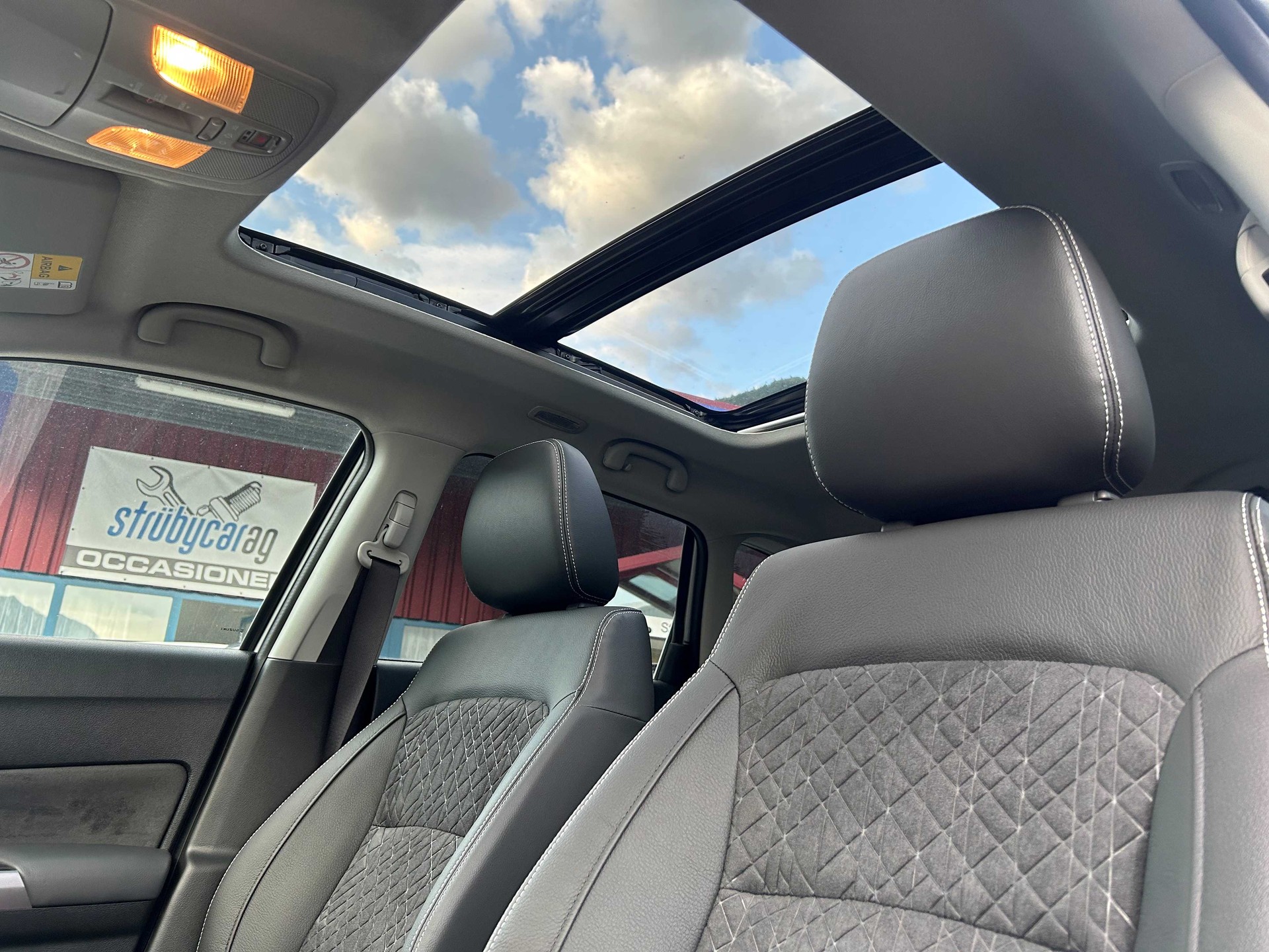 SUZUKI Vitara 1.4 Boosterjet Compact Top 4x4 Hybrid Automatic-image-8