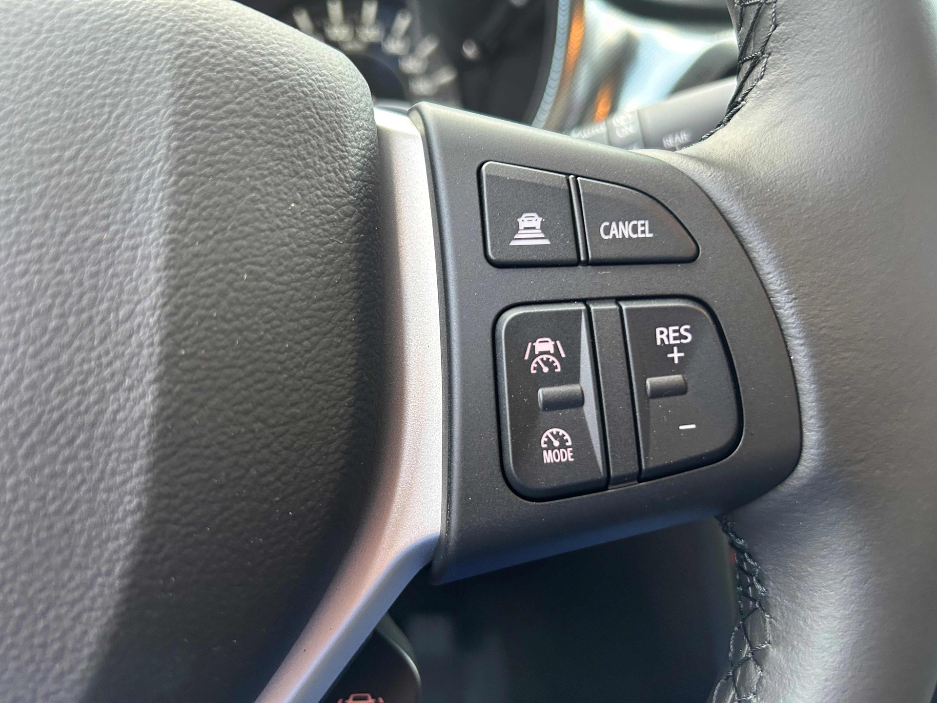SUZUKI Vitara 1.4 Boosterjet Compact Top 4x4 Hybrid Automatic-image-5