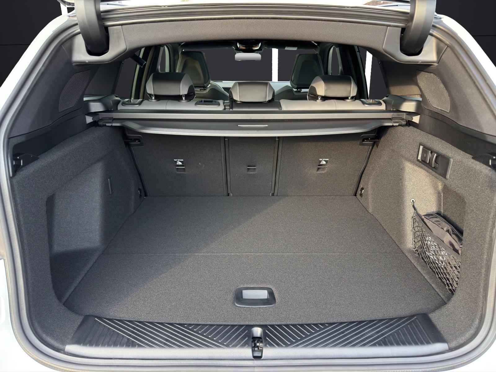 BMW X3 M50i-image-19