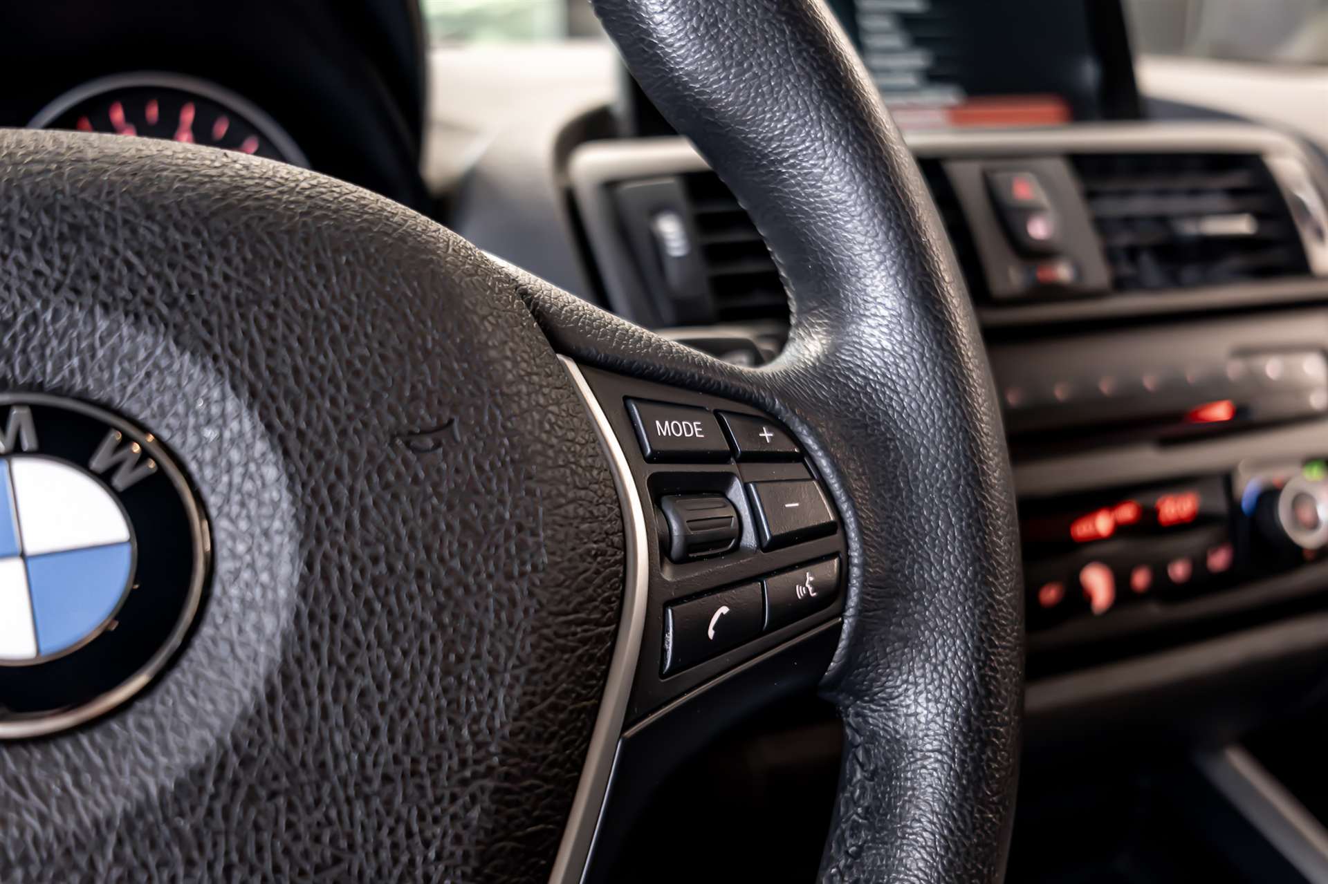 BMW 116i Steptronic-image-8