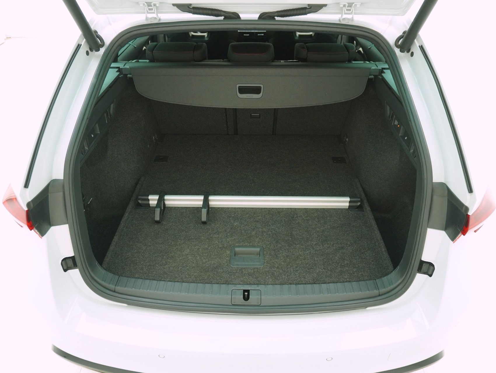 SKODA Octavia Combi 2.0 TDI DSG RS 4x4-image-20