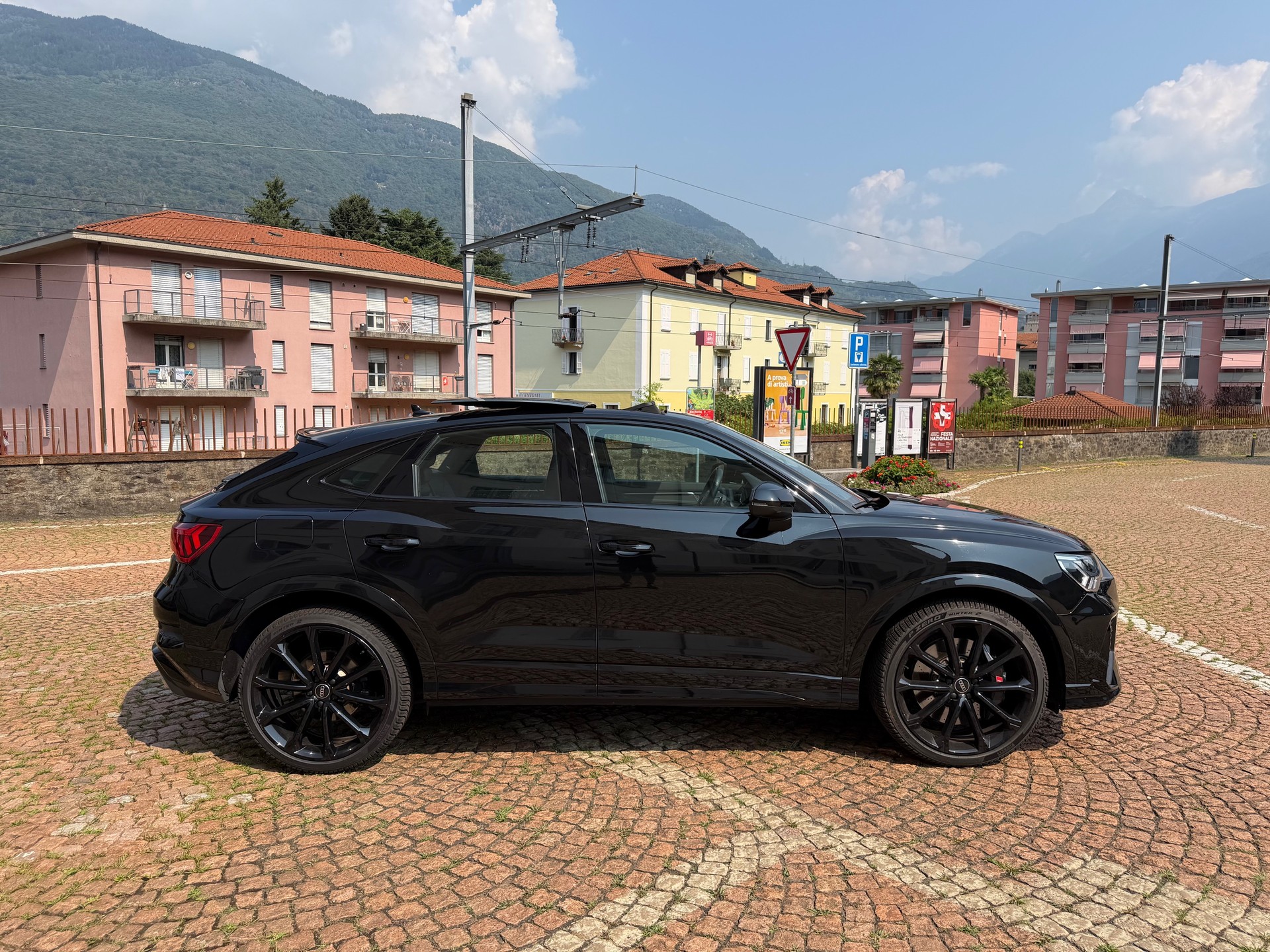 AUDI RS Q3 Sportback quattro S tronic-image-1