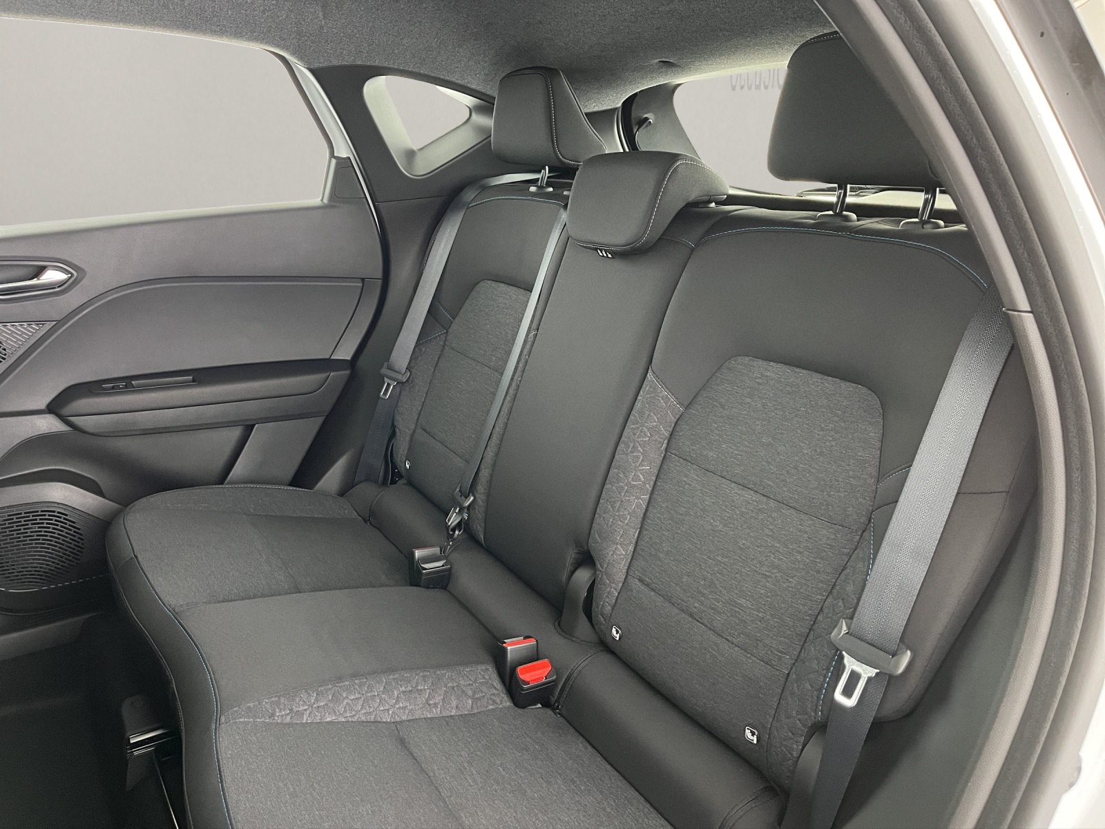 RENAULT Captur 1.8 E-Tech evolution-image-16